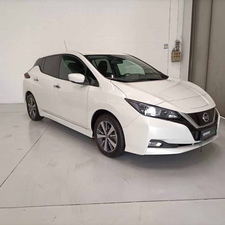 NISSAN Leaf 40kWh Acenta CVT